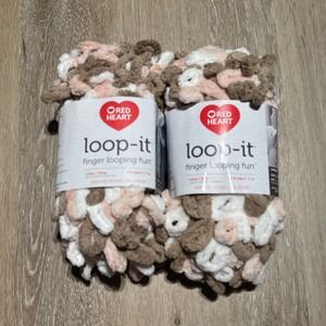 Red Heart Loop It Finger Looping Fun Yarn E884‎ Truth or Bare 2 Skeins NIP